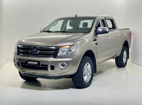 FORD RANGER 3.2 XLT 4X4 CD 20V DIESEL 4P AUTOMÁTICO FORD RANGER 3.2 XLT 4X4 CD 20V DIESEL 4P AUTOMÁTICO